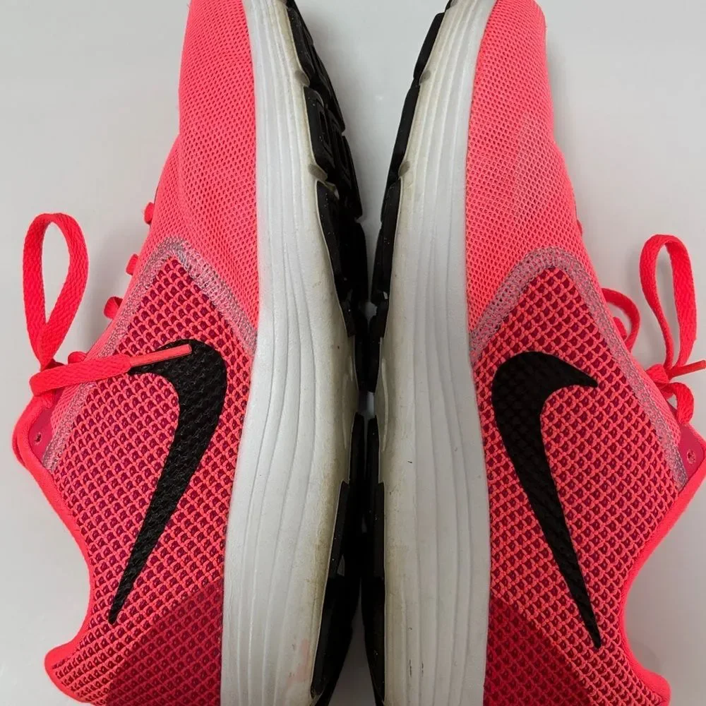 Nike Revolution 3 Women's Athletic Shoes - Pink Size 8.5